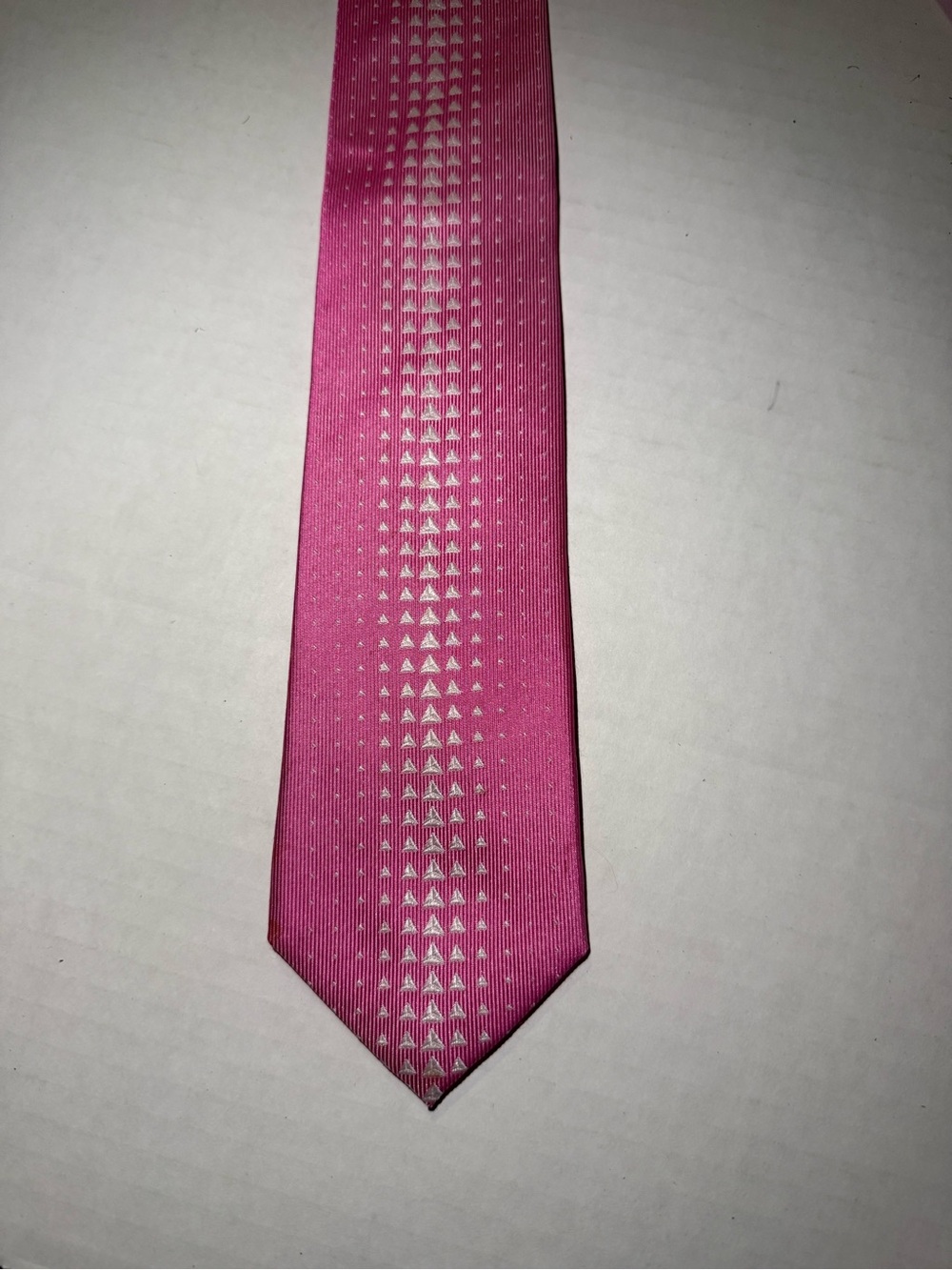 Men's Pink Micro-Pattern Silk Tie delta airlines
